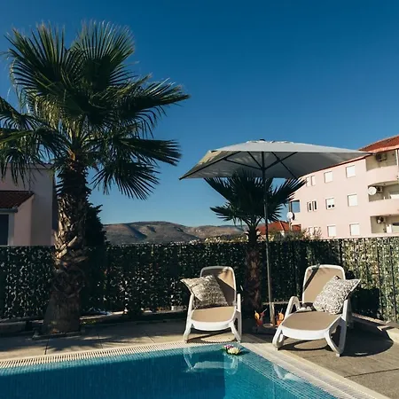 Apartament Gina *