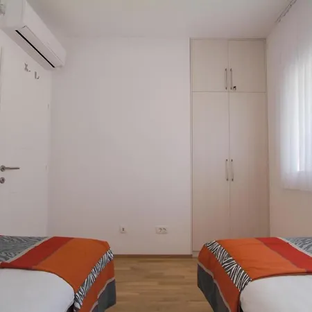 Gina Apartman